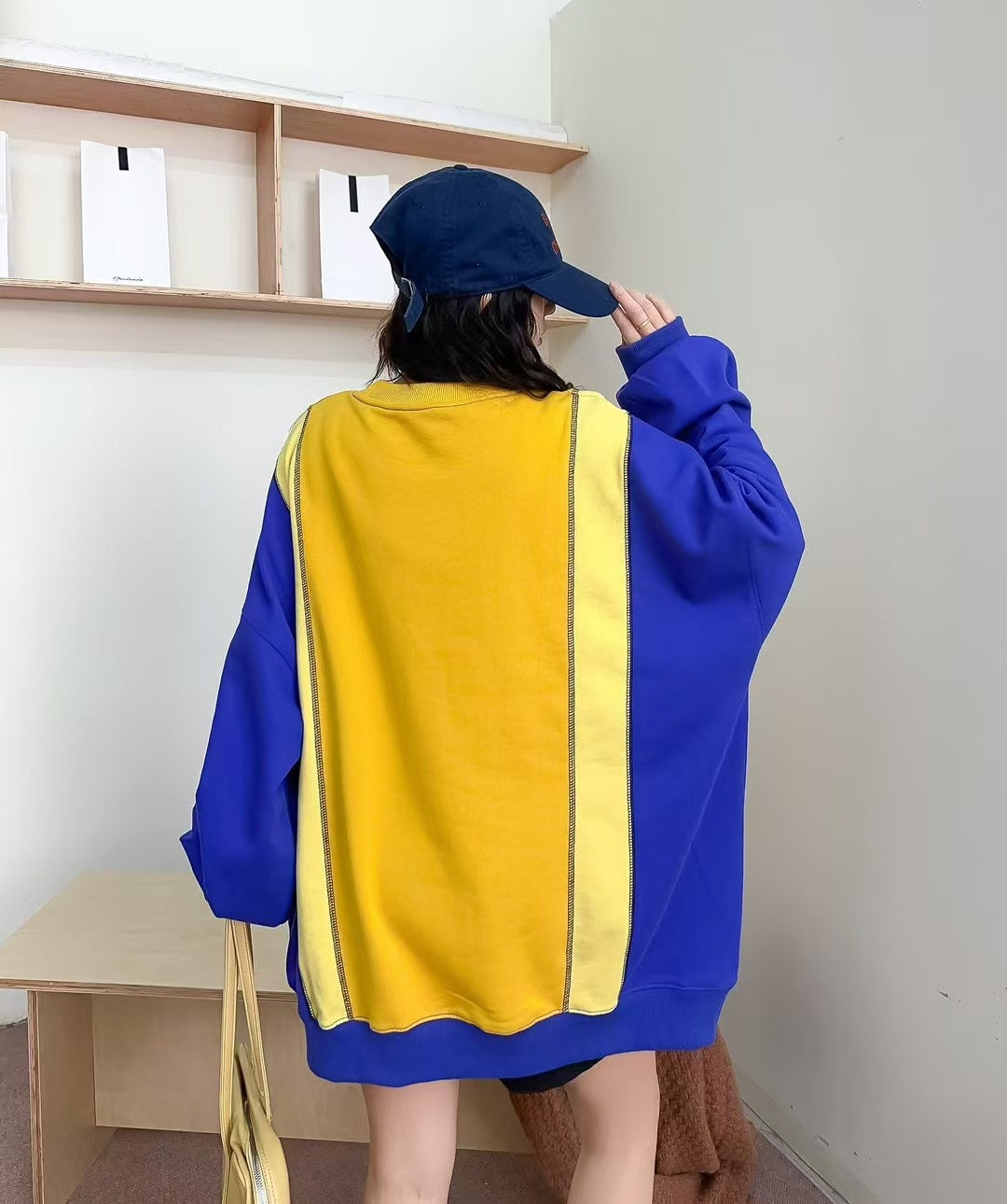 Women Color Block Patchwork Graphic Print Oversized Sweatshirt
